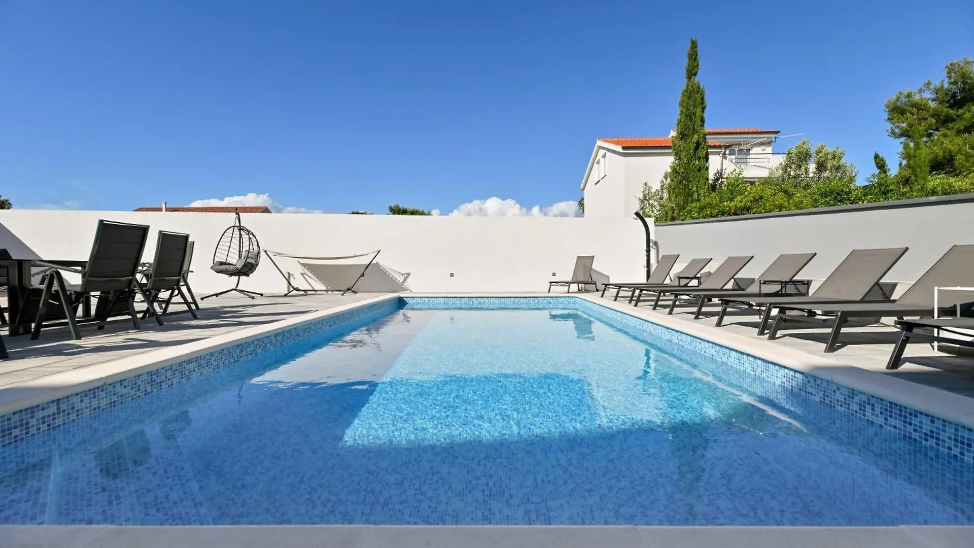 Crowonder Apartment Complex M&M Sky View With Swimming Pool Vir